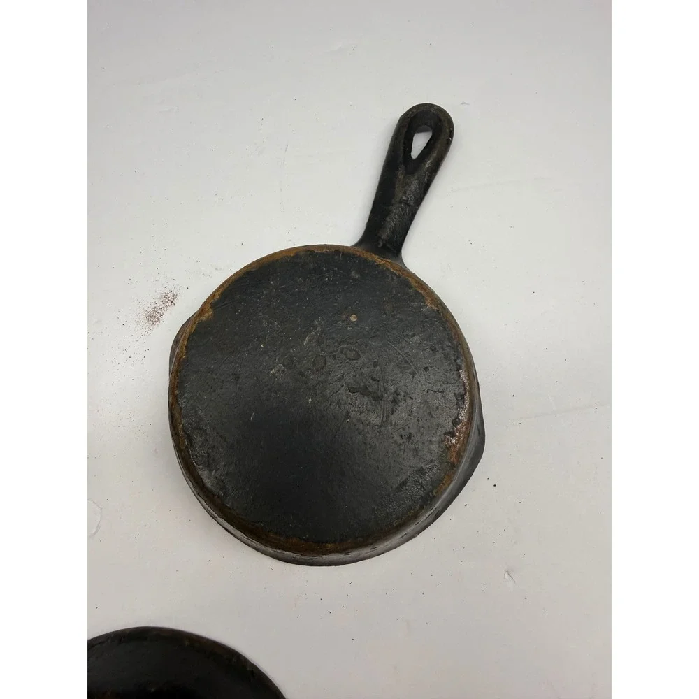 Vintage Miniature Cast Iron Skillet Set of 3 Small Toy Frying Pans Rustic Decor